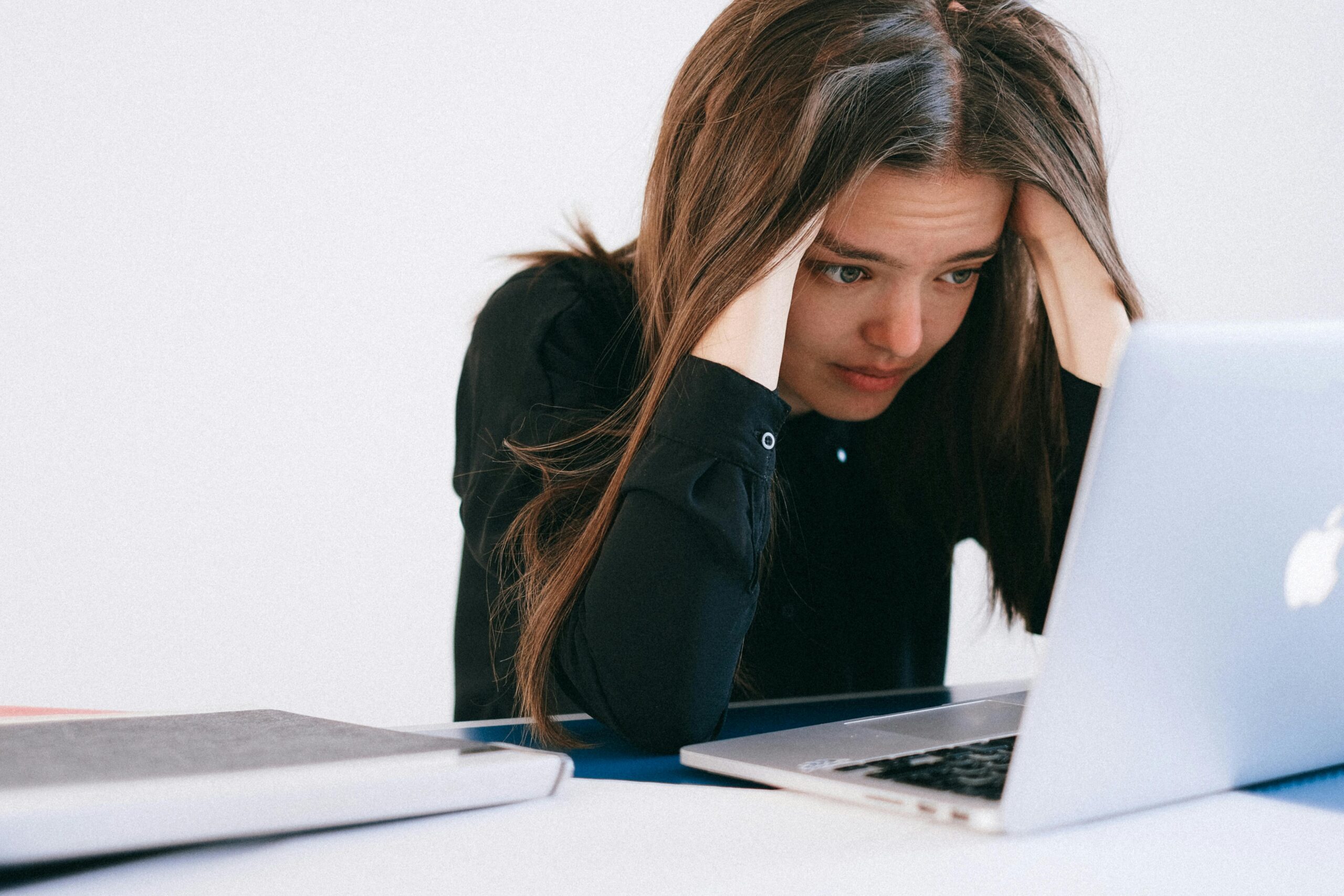 digital distraction phone addiction productivity loss